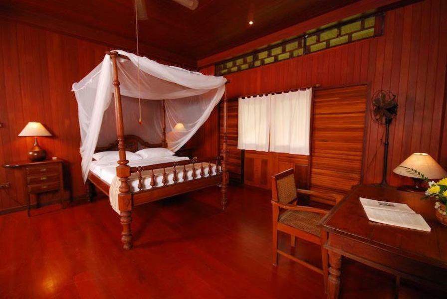 Baan Mai Beachfront Lone Island Phuket Εξωτερικό φωτογραφία