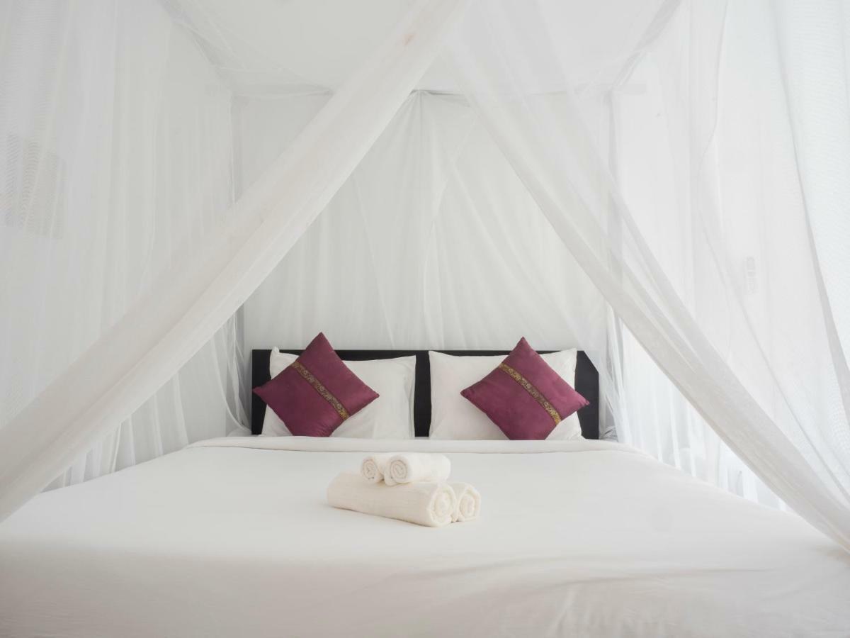 Baan Mai Beachfront Lone Island Phuket Εξωτερικό φωτογραφία