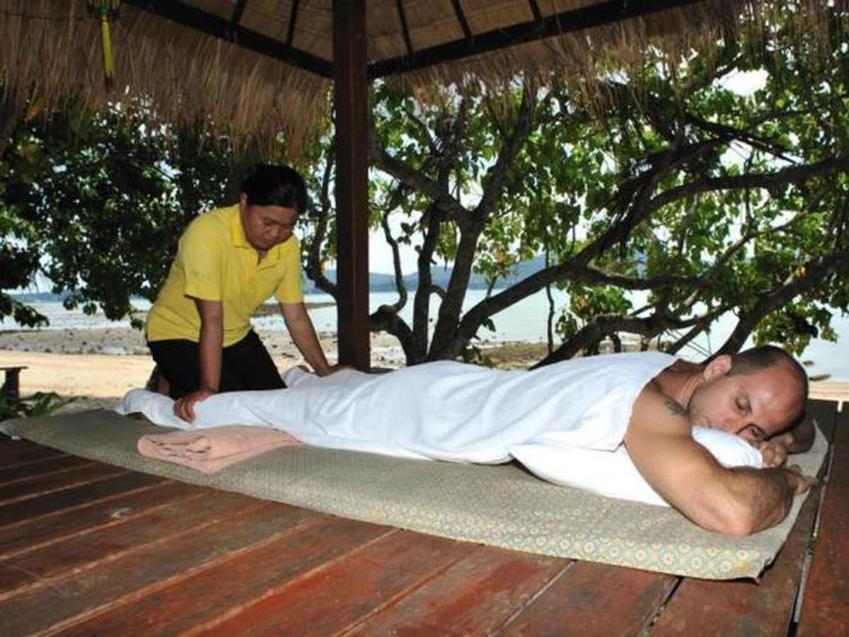 Baan Mai Beachfront Lone Island Phuket Εξωτερικό φωτογραφία